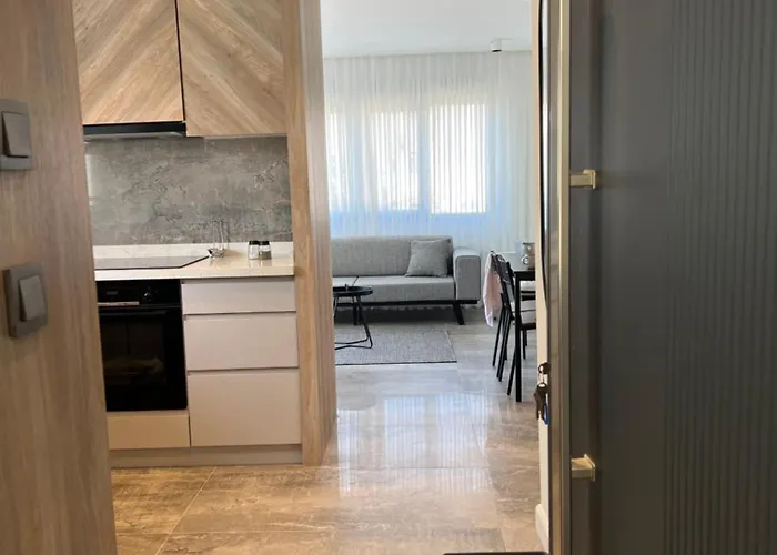 Leos Apart3 Сиде