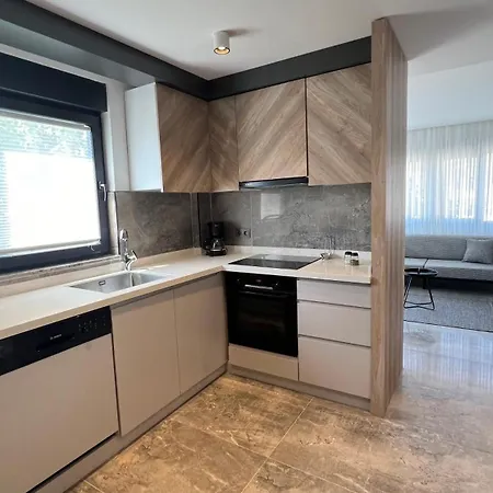 Leos Apart3 Apartamento