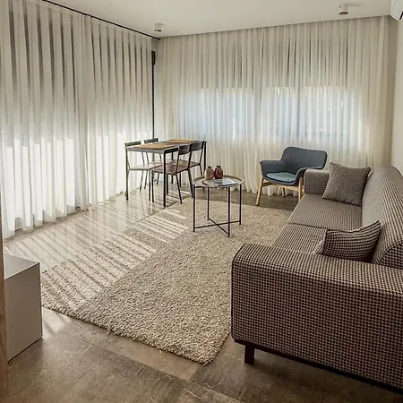 Leos Apart3 Apartamento Side