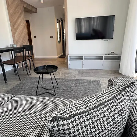 Leos Apart3 Σιντέ