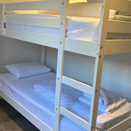 Leos Apart3 アパート シダ